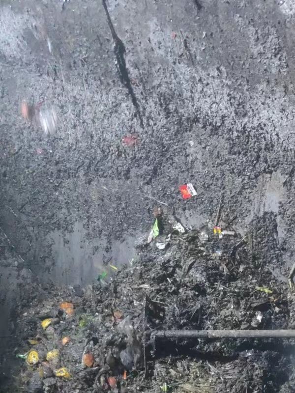 津南污水池清理